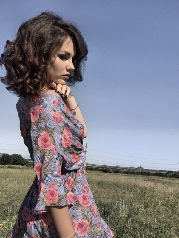 Надя привлекательная девушка из Минеральных вод цена от 4000 руб